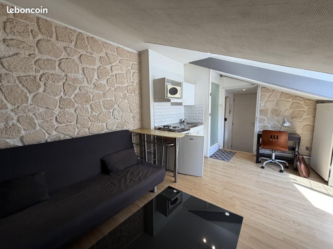 Appartement 1 pièce 22 m² · à Saint-Étienne · 22 m² · 320 €