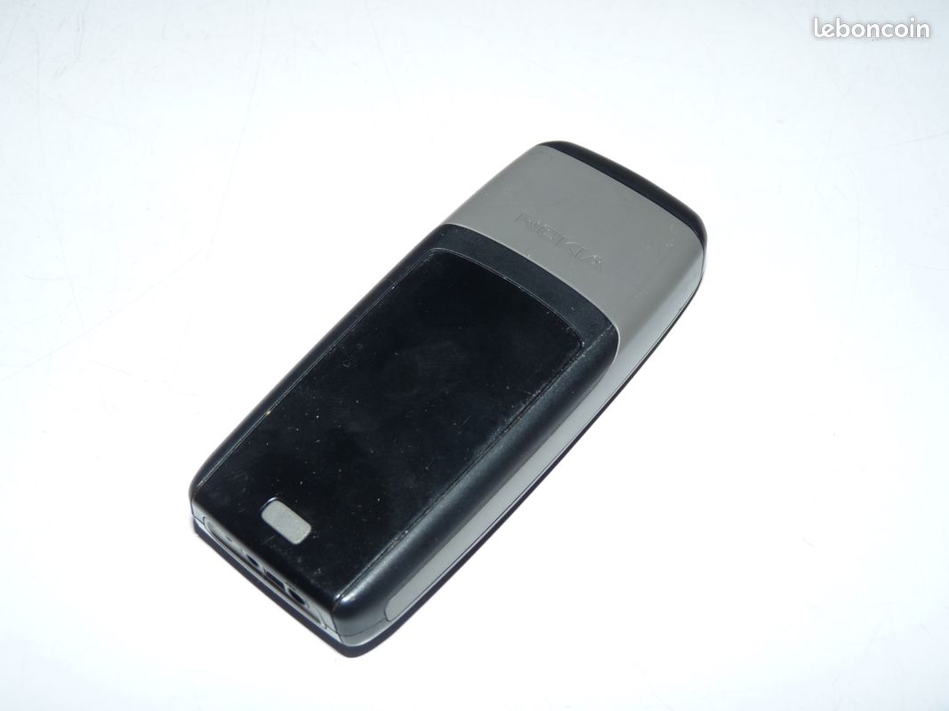 NOKIA 1600 Défectueux / Pour Pièces - Téléphone Portable Vintage à Réparer Ou Pour Pièces Détachées