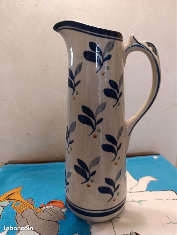 Grand pichet broc en céramique crème et bleue (image 1)