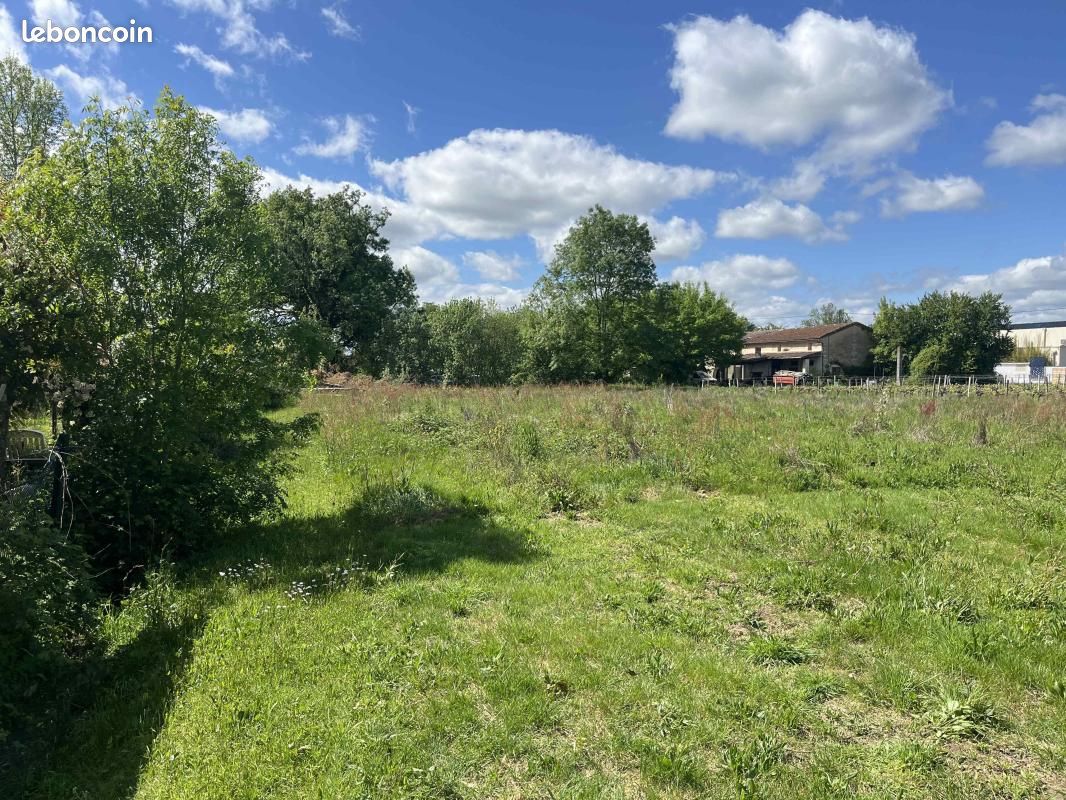 Terrain 630 m² · à Saucats · 123 000 €