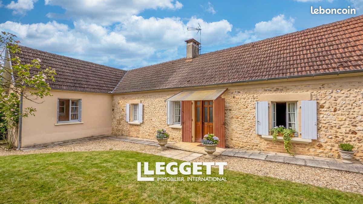 Maison 6 pièces 102 m² · à Rouffignac-Saint-Cernin-de-Reilhac · 102 m² · 130 800 €