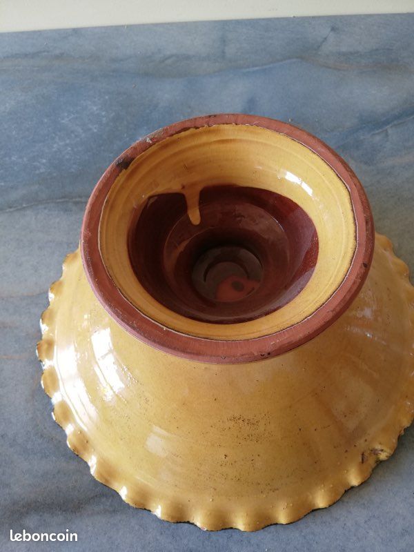 Coupe à fruits ou autre sur pied. Très beau jaune soleil (image 3)