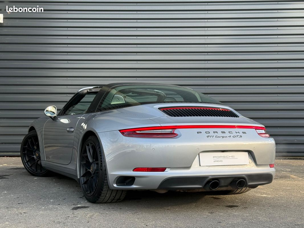 Porsche 911 Targa 4 GTS (image 2)