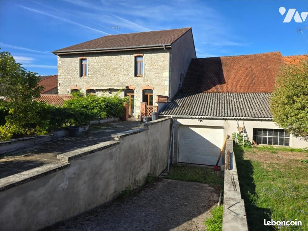 Maison 7 pièces 246 m² · à Coussey · 246 m² · 154 500 €