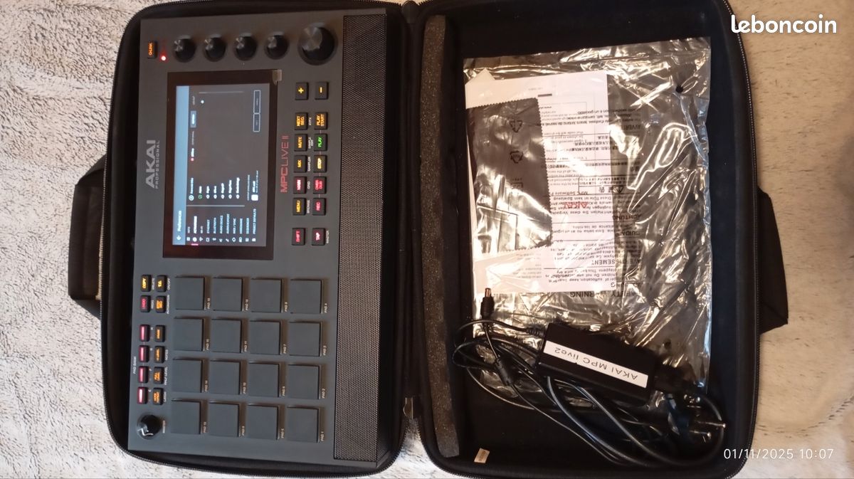 AKAI mpc live 2 (image 4)