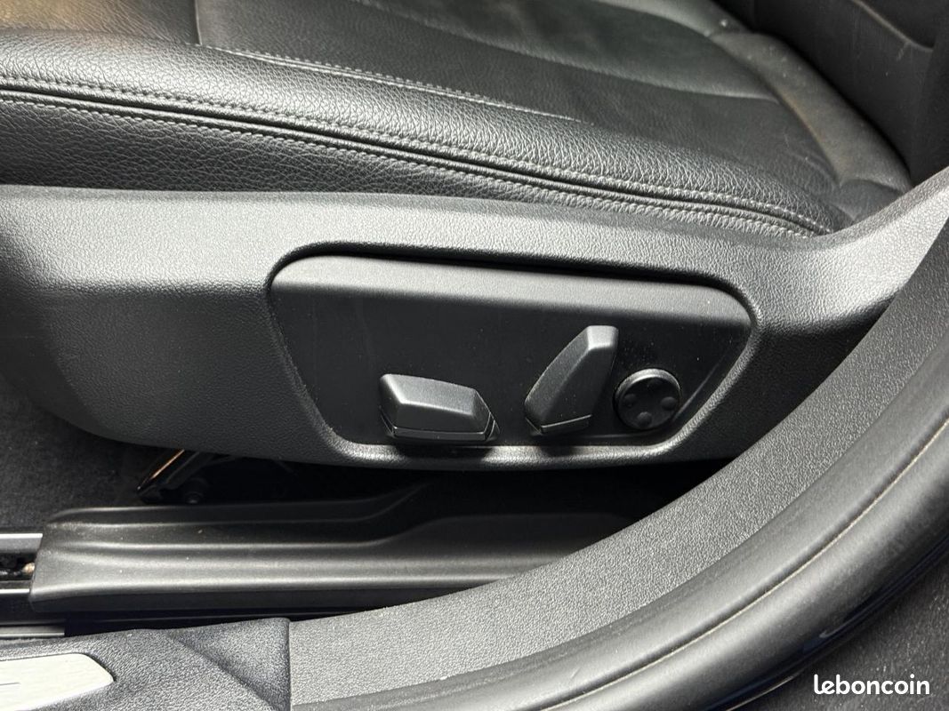 BMW SERIE 1 120d xDrive - F40 Luxury / T.O / ATH / Harman Kardon / CarPlay / Caméra (image 16)