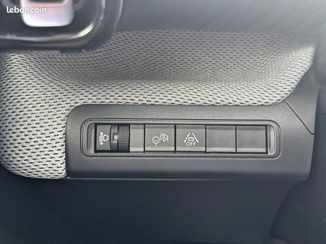Citroën C3 Hybride 110 ch Automatique - Plus (image 15)