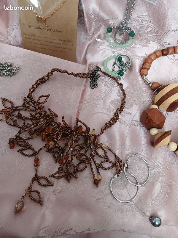 Lot De Bijoux - Bagues, Broches, Pendentifs, Boucles D'Oreilles, Bracelets - Occasion
