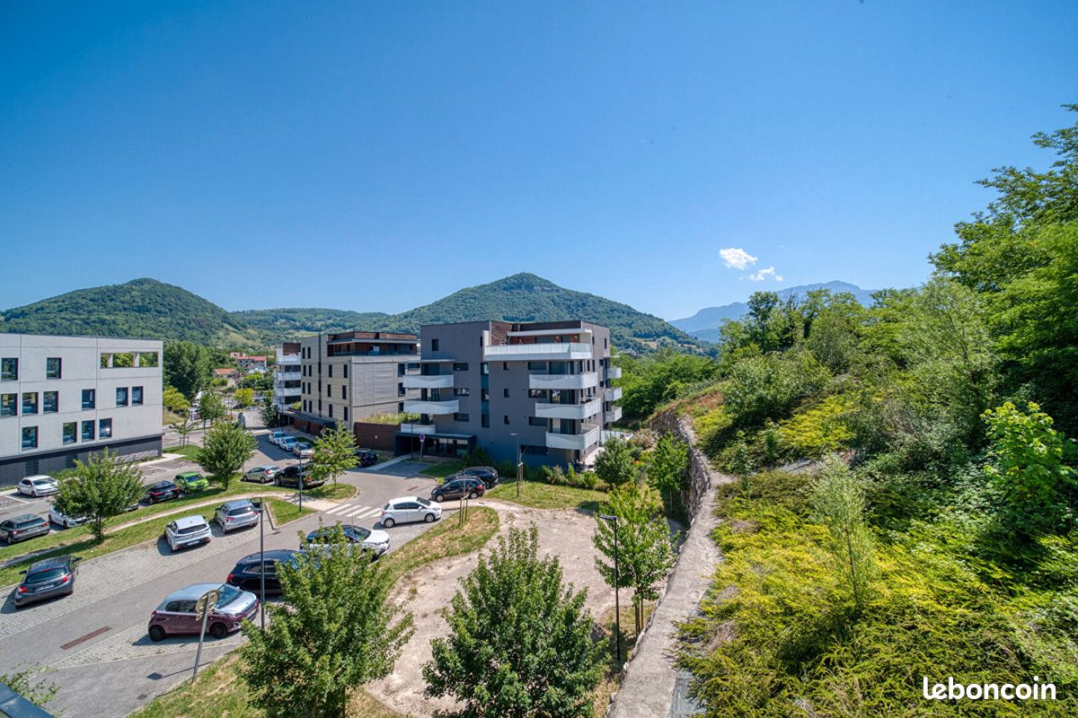 Appartement 4 pièces 79 m² · à Voiron · 79 m² · 299 000 €