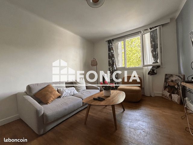 Appartement 3 pièces 53 m² · à Grenoble · 53 m² · 700 €