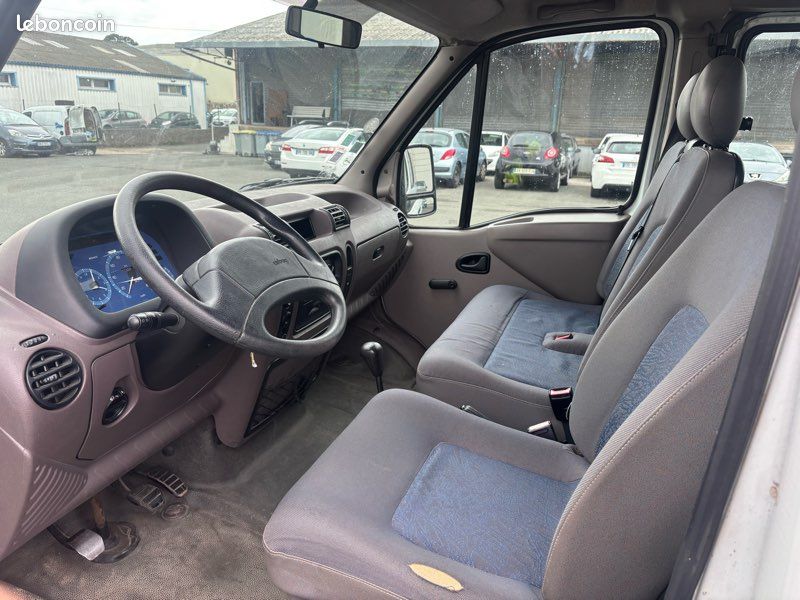 RENAULT MASTER 2.5D 80 Cv 180000 KM 9 PLACES CT.OK SUIVI COMPLET RENAULT (image 4)
