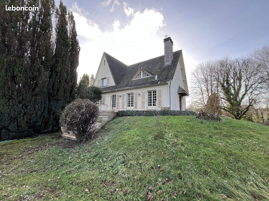 Maison 5 pièces 155 m² · à Neuvic · 155 m² · 243 800 €