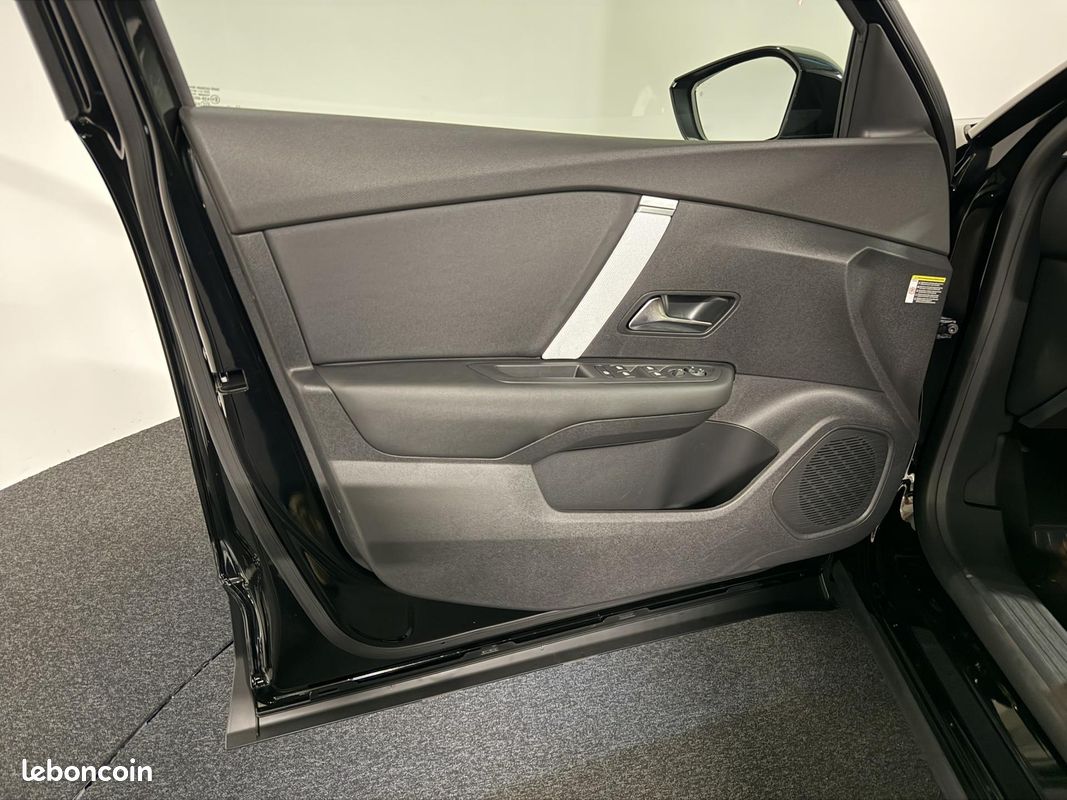 CITROEN C4 III (2) 1.2 HYBRIDE 145 MAX e-DCS6 PACK HIVER TOIT OUVRANT (image 29)