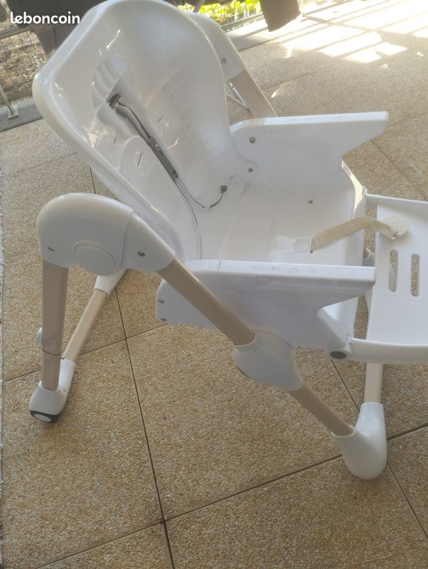 Chaise haute (image 2)