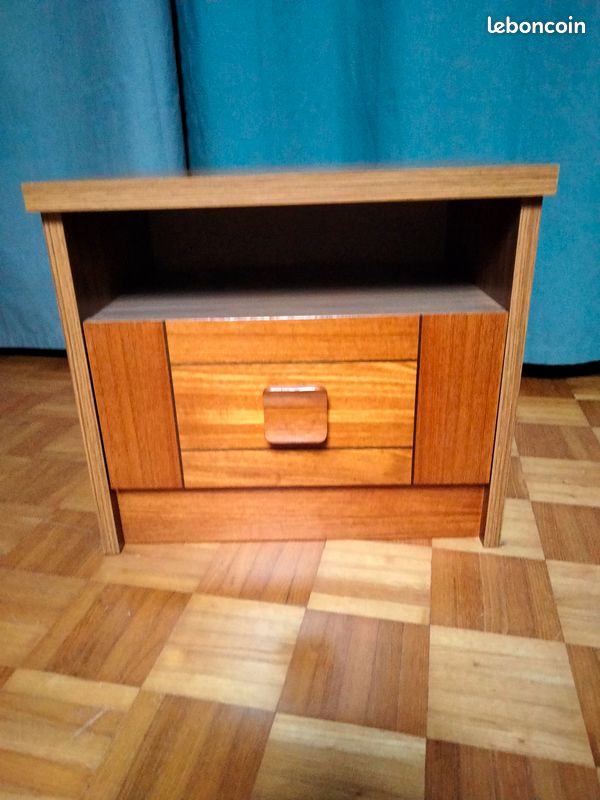 Table de chevet (image 1)