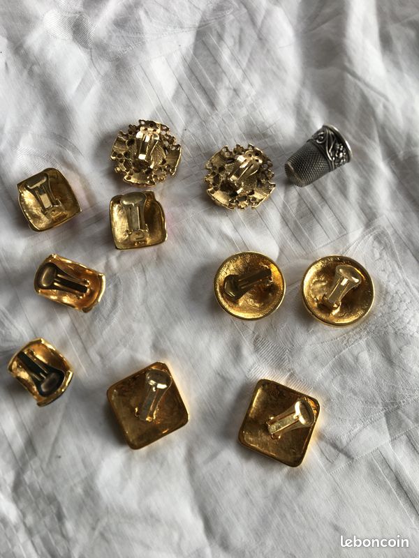Grande Boucle d'Oreilles Dorées - 10cm