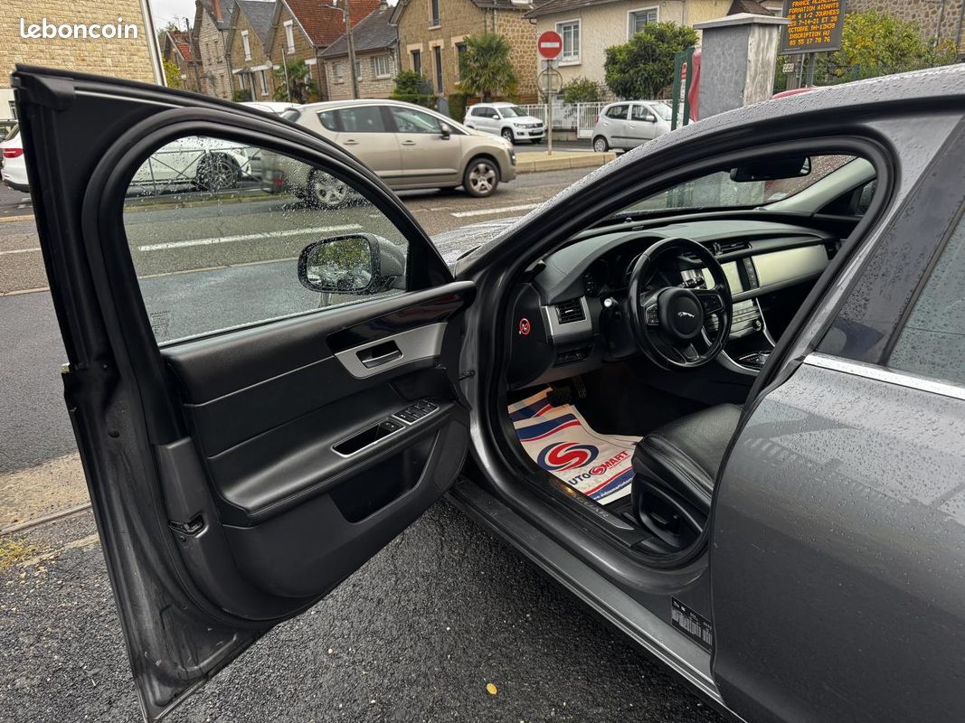 JAGUAR XF 2.0 D - 180 BVA S&S Prestige Gps + Camera AR + Clim (image 18)