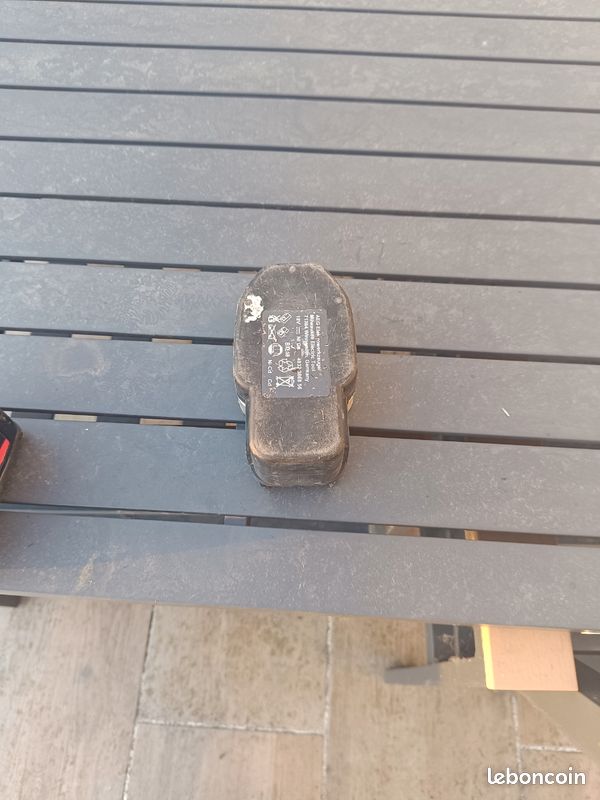 Recherche batterie AEG ancien modèle (image 1)