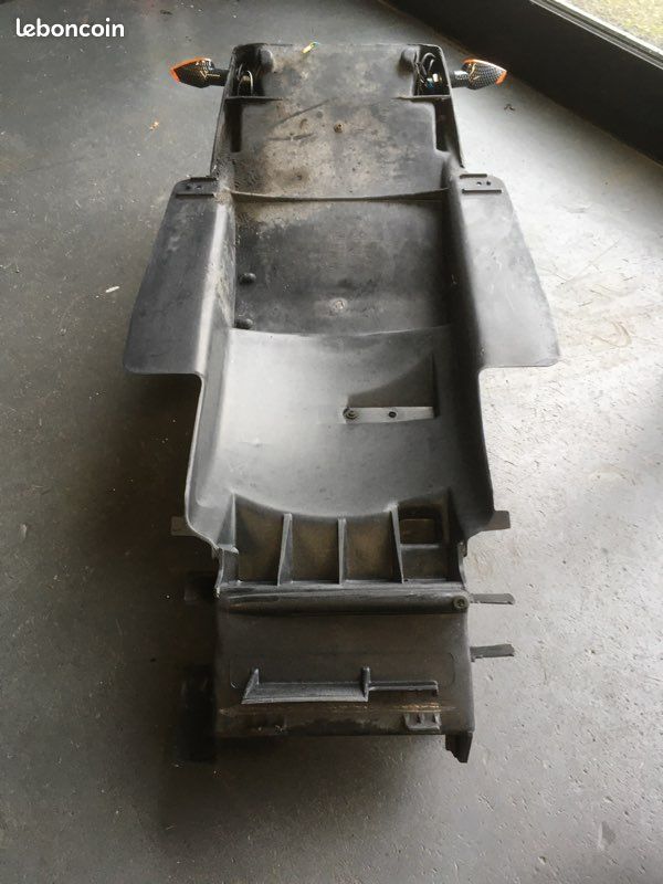 Charnière De Selle Arrière Honda CBR 900 (SC29) - 1992-1993 - Occasion