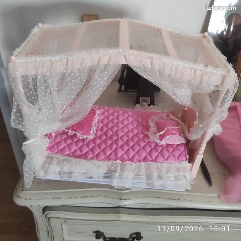 Lot meubles de barbie (image 1)