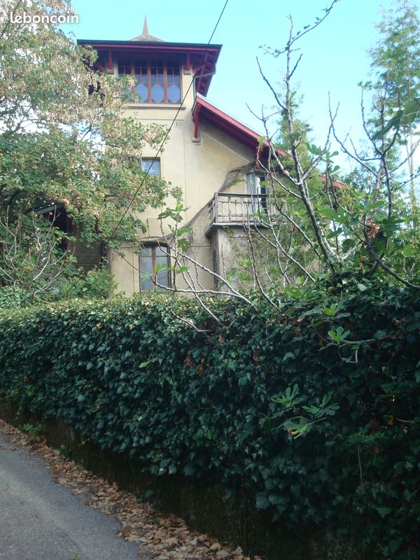Maison 14 pièces 300 m² · à Chambéry · 300 m² · 690 000 €