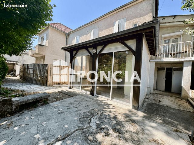 Appartement 1 pièce 38 m² · à Agen · 38 m² · 380 €