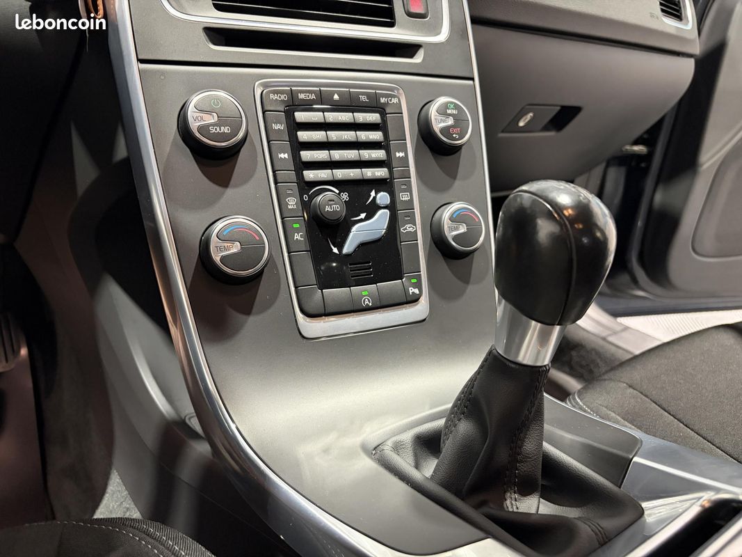 VOLVO V60 D2 115 ch Stop&Start Kinetic Business (image 9)