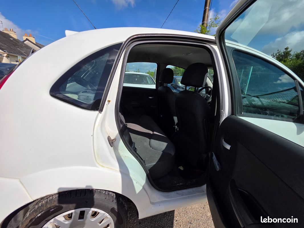 CITROEN C3 C3 1.4 HDi Pack Ambiance (image 8)
