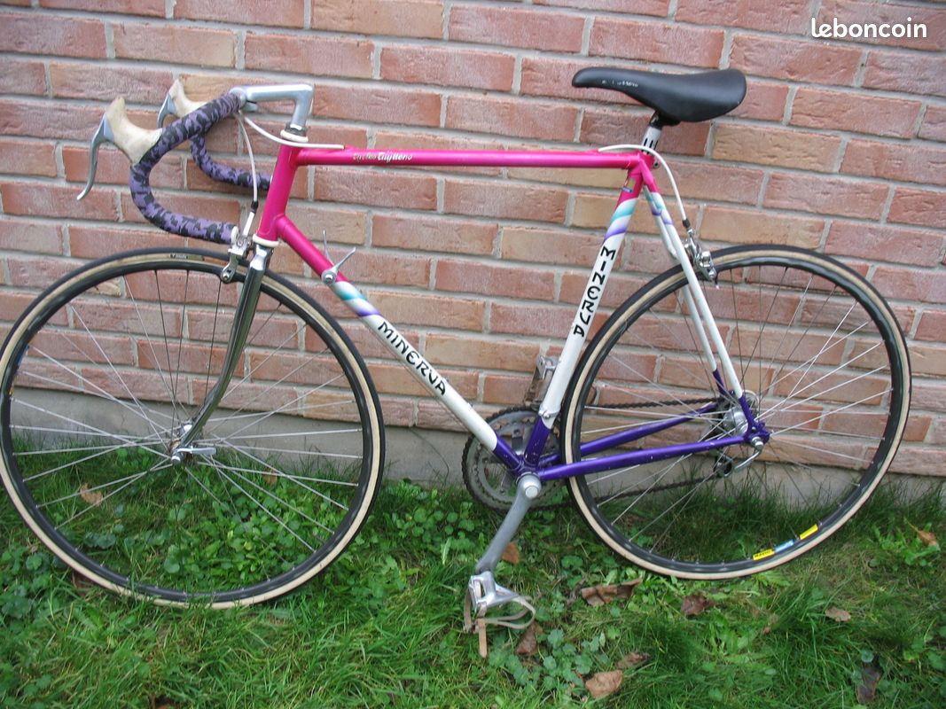 Vélo de route course MINERVA (image 2)