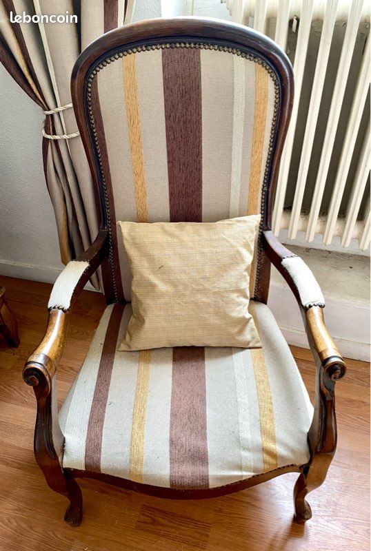 Fauteuil Voltaire ancien tapissé (image 1)