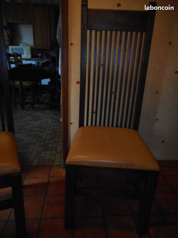 6 belles chaises en chêne massif (image 1)