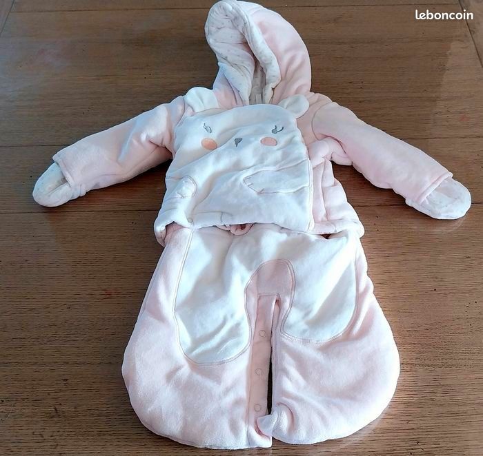 Combipilote 3mois fille en très bon état (image 1)
