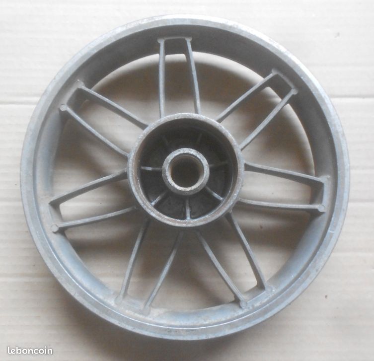 Roue avant de mobyx X7 motobecane occasion (image 1)