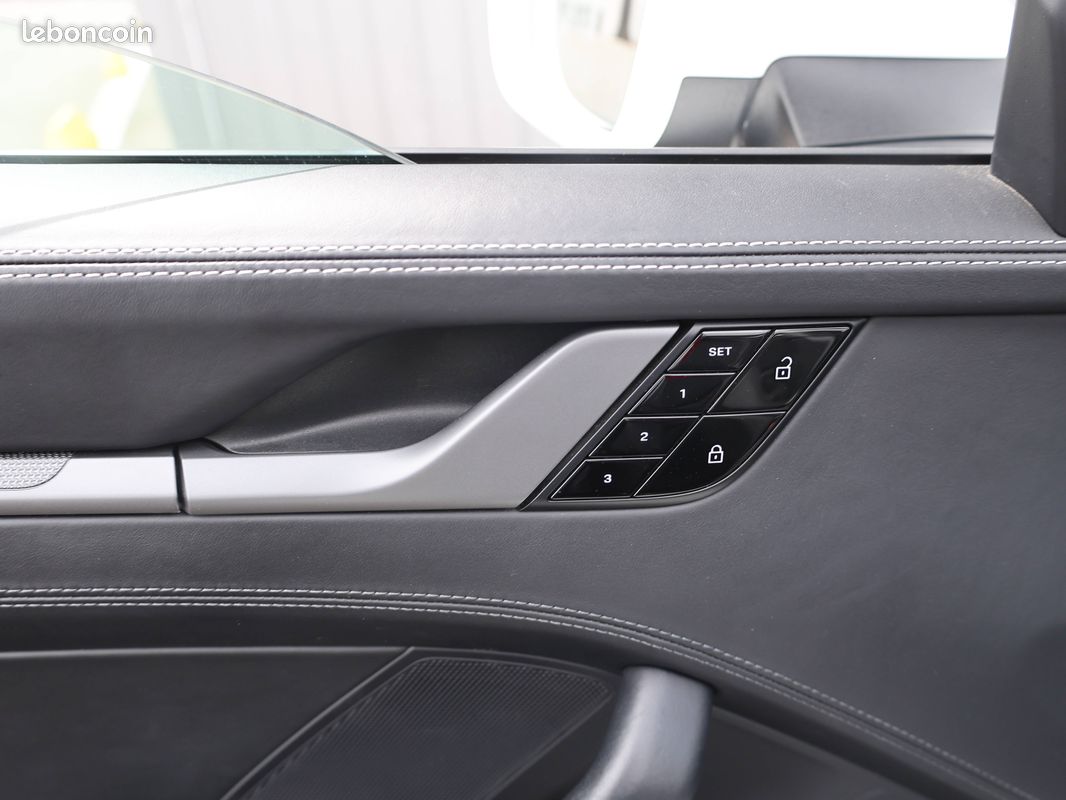 PORSCHE 911 Carrera 4S Cabriolet 3.0i 450 PDK (image 37)