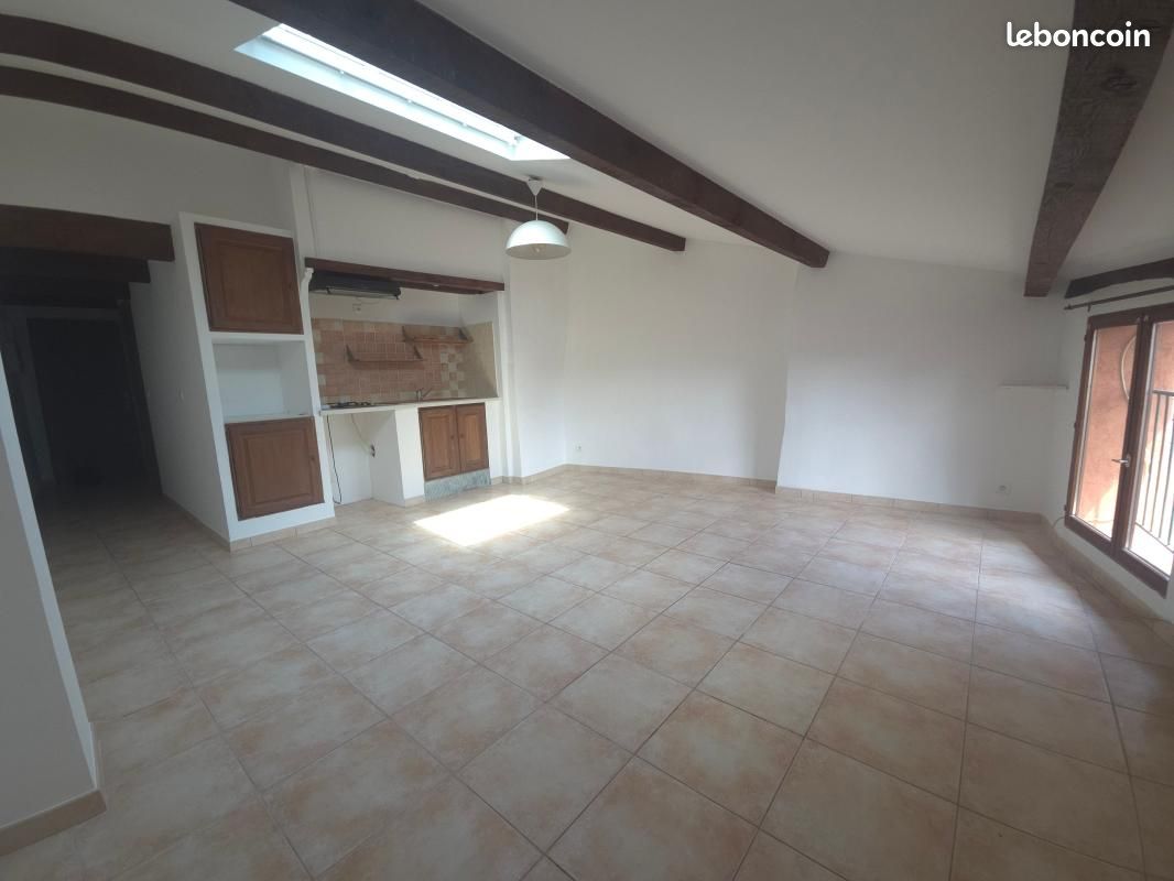 Appartement 3 pièces 63 m² · à Aups · 63 m² · 580 €