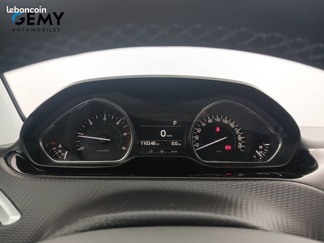 PEUGEOT 2008 BlueHDi 120ch S&S EAT6 Crossway (image 16)