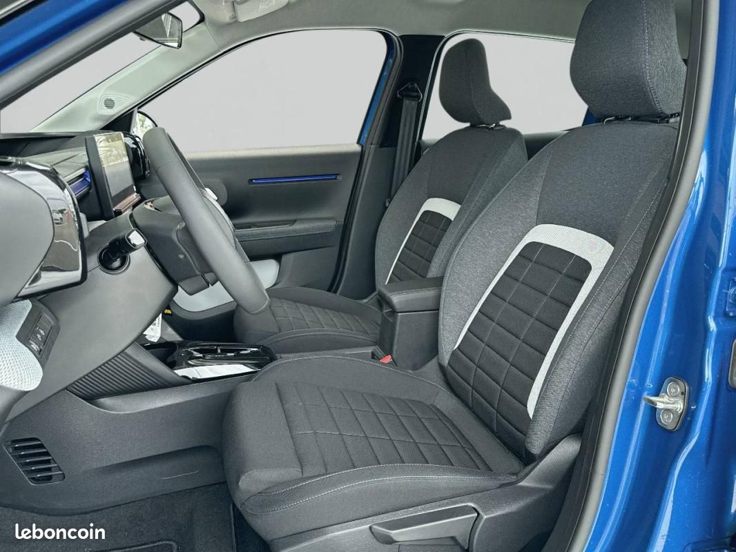 Citroën C3 Hybride 110 ch Automatique - Plus (image 11)