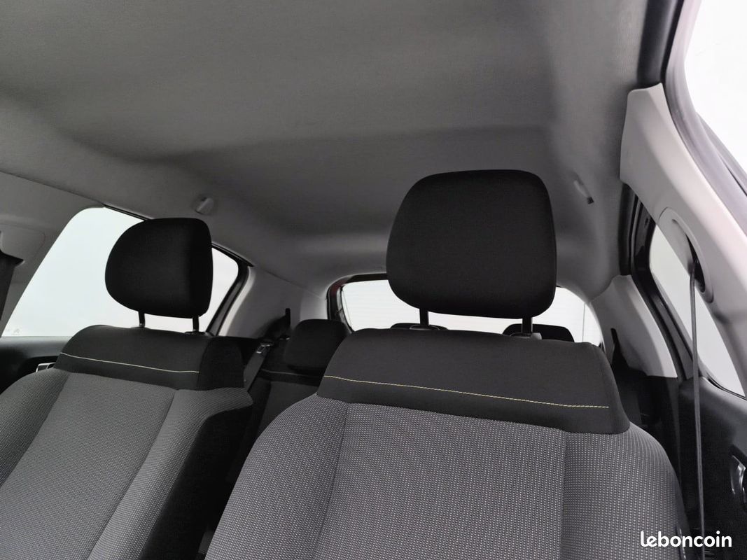 CITROEN C3 PureTech 110 S&S EAT6 Shine (image 25)