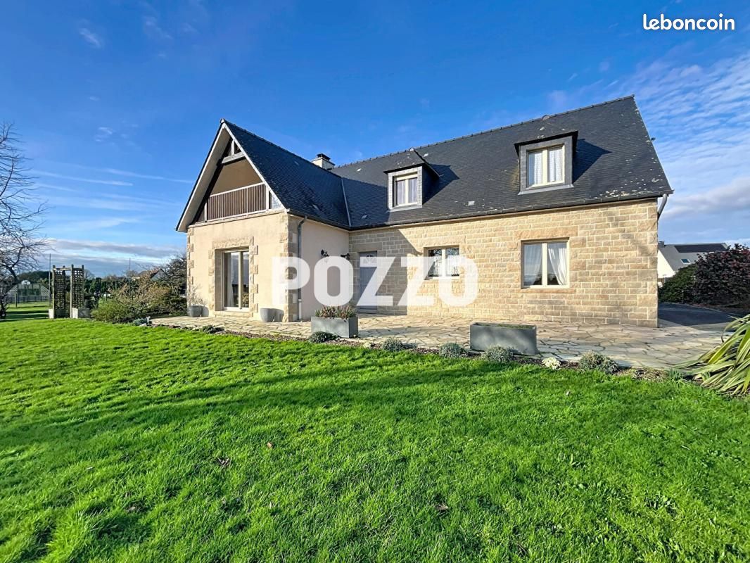 Maison 7 pièces 195 m² · à Saint-Hilaire-du-Harcouët · 195 m² · 337 000 €