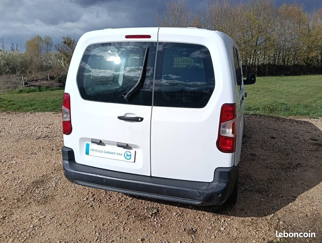 Peugeot Partner Rallongé 3 places HDi 100cv Révisé & garantie 12 mois TVA récupérable (image 7)
