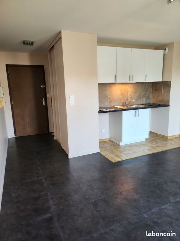 Appartement 1 pièce 25 m² · à Boissy-sous-Saint-Yon · 25 m² · 650 €/mois