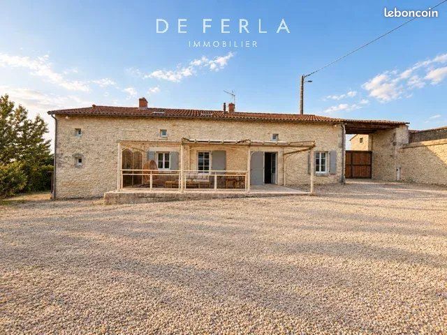 Maison 5 pièces 172 m² · à Mirebeau · 172 m² · 249 000 €