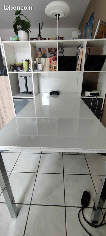 Bureau avec etagere integré (image 7)
