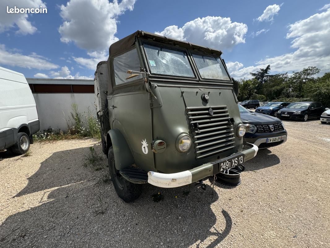 Renault Goélette 4X4 CAMION MILITAIRE BACHÉ (image 2)