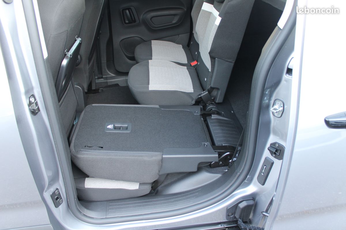 Citroën Berlingo III (3) Taille M BlueHDI 130 S&S N1 Plus EAT8 Caméra, Jantes Alu, Vitres AR sur-teintées.............sortie le 22/12/2025 (image 6)
