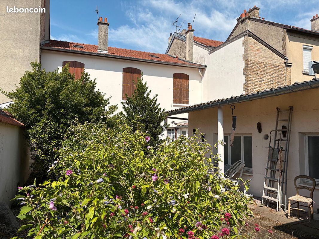 Maison 10 pièces 204 m² · à Reims · 204 m² · 319 148 €