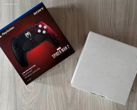 SONY Manette Dualshock 4 Blanche V2 + Marvel's Spider Man PS4 pas cher SONY Manette Dualshock 4 Blanche V2 + Marvel's Spider Man PS4 pas cher