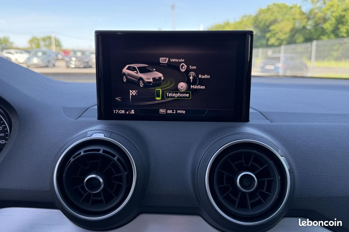 Audi q2 1.4 tfsi bva essence 150 s tronic sport suv premium (image 19)