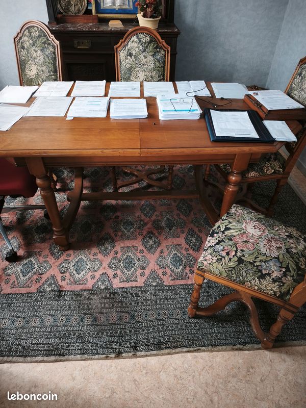 Table + 6 chaises (image 1)