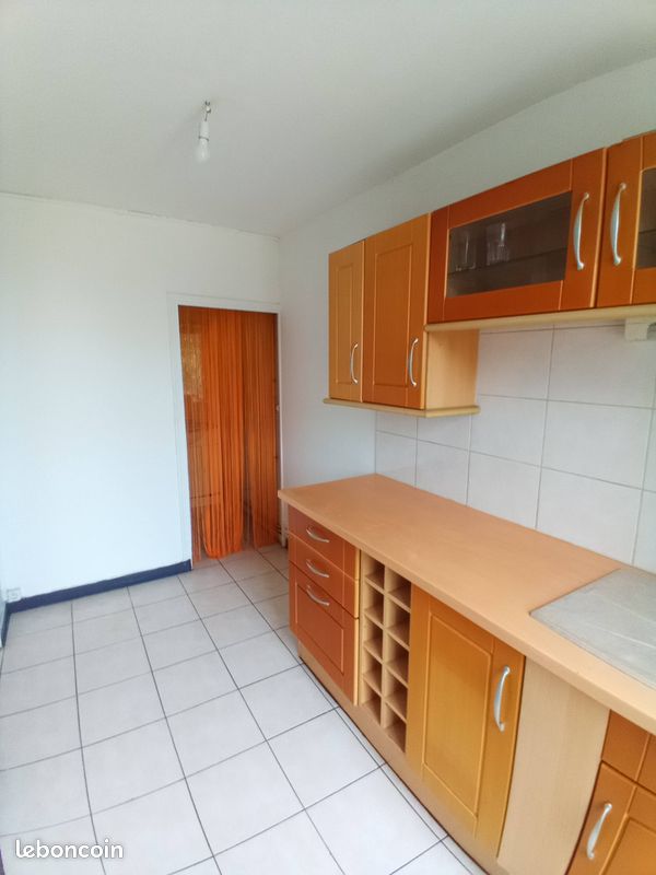 Appartement 1 pièce 23 m² · à Niort · 23 m² · 300 €/mois